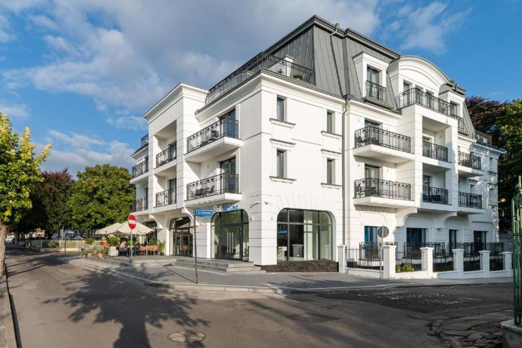 Luxury Apartments In Residence Maritime Miedzyzdroje Bagian luar foto