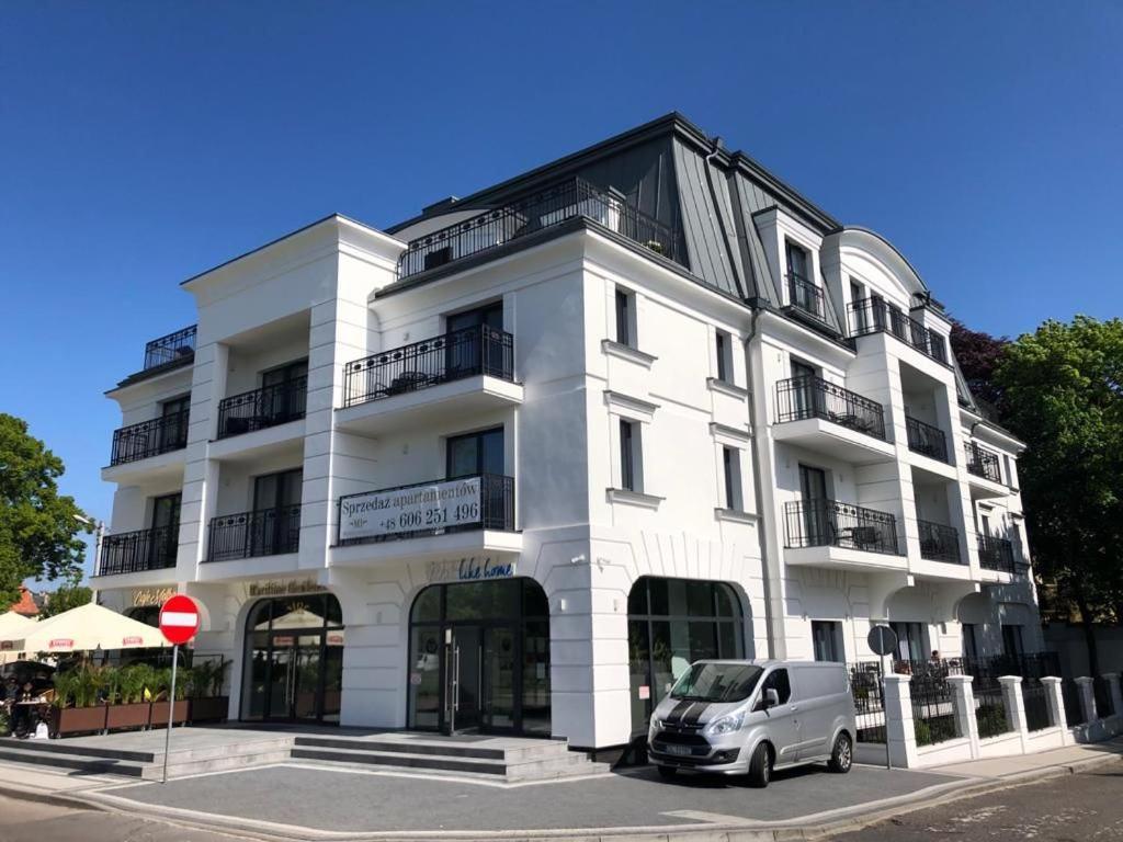 Luxury Apartments In Residence Maritime Miedzyzdroje Bagian luar foto