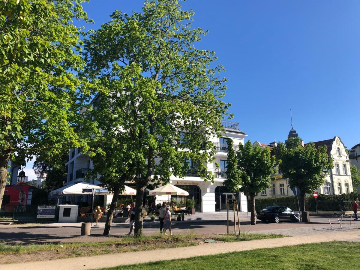 Luxury Apartments In Residence Maritime Miedzyzdroje Bagian luar foto