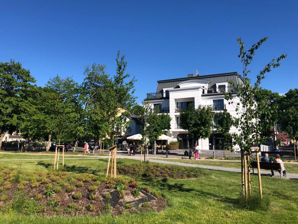 Luxury Apartments In Residence Maritime Miedzyzdroje Bagian luar foto